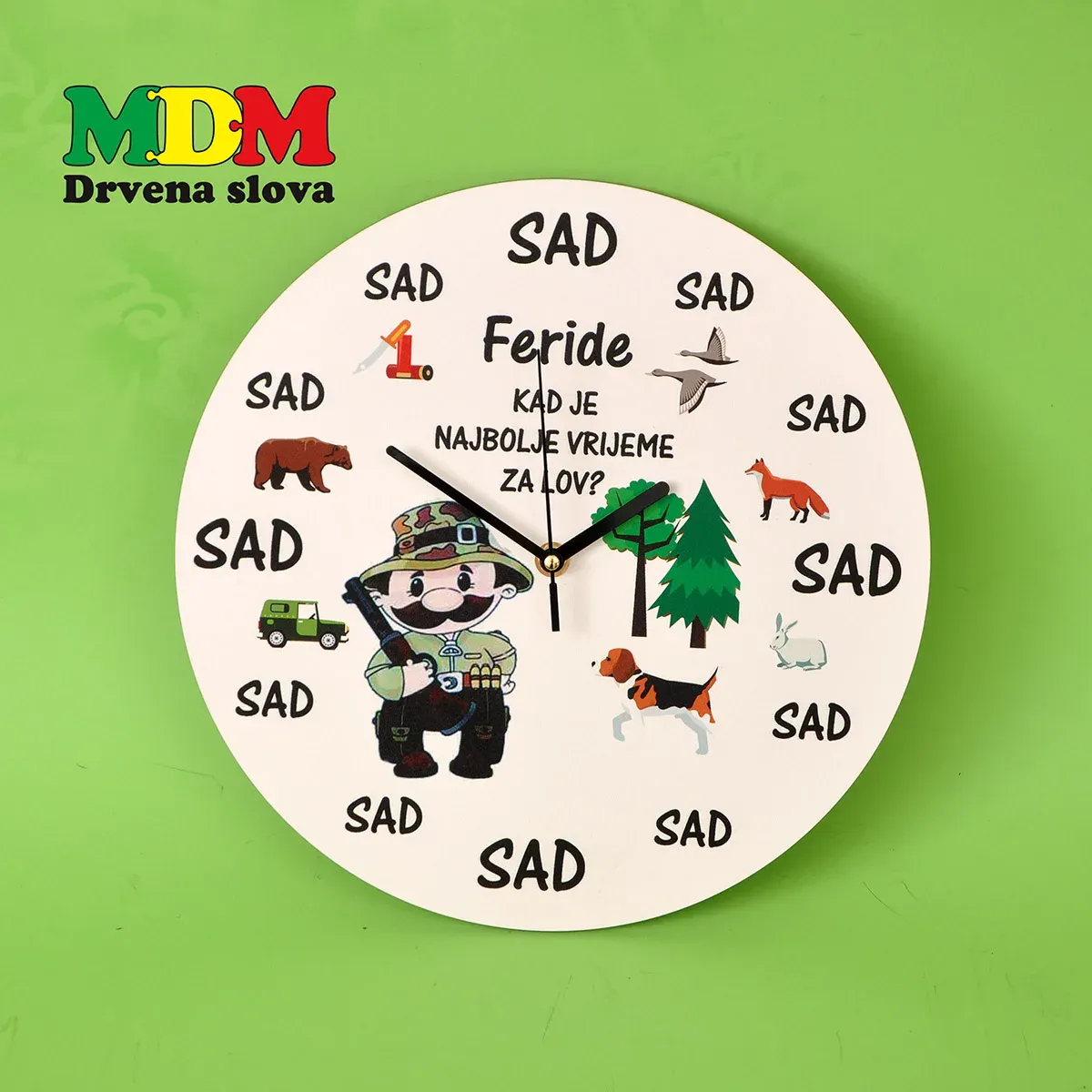 Drveni šaljivi sat za lovca | Originalan poklon i dekoracija