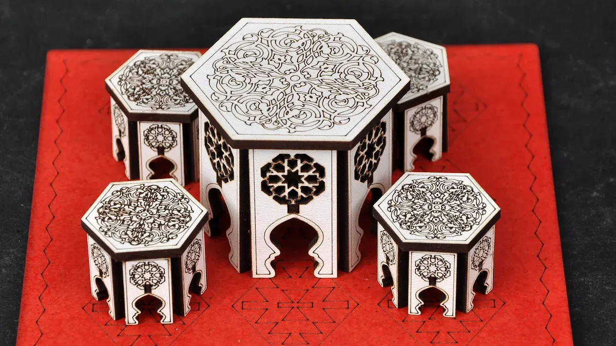 Bosanski stol – Peškun suvenir | Drveni bosanski ukras