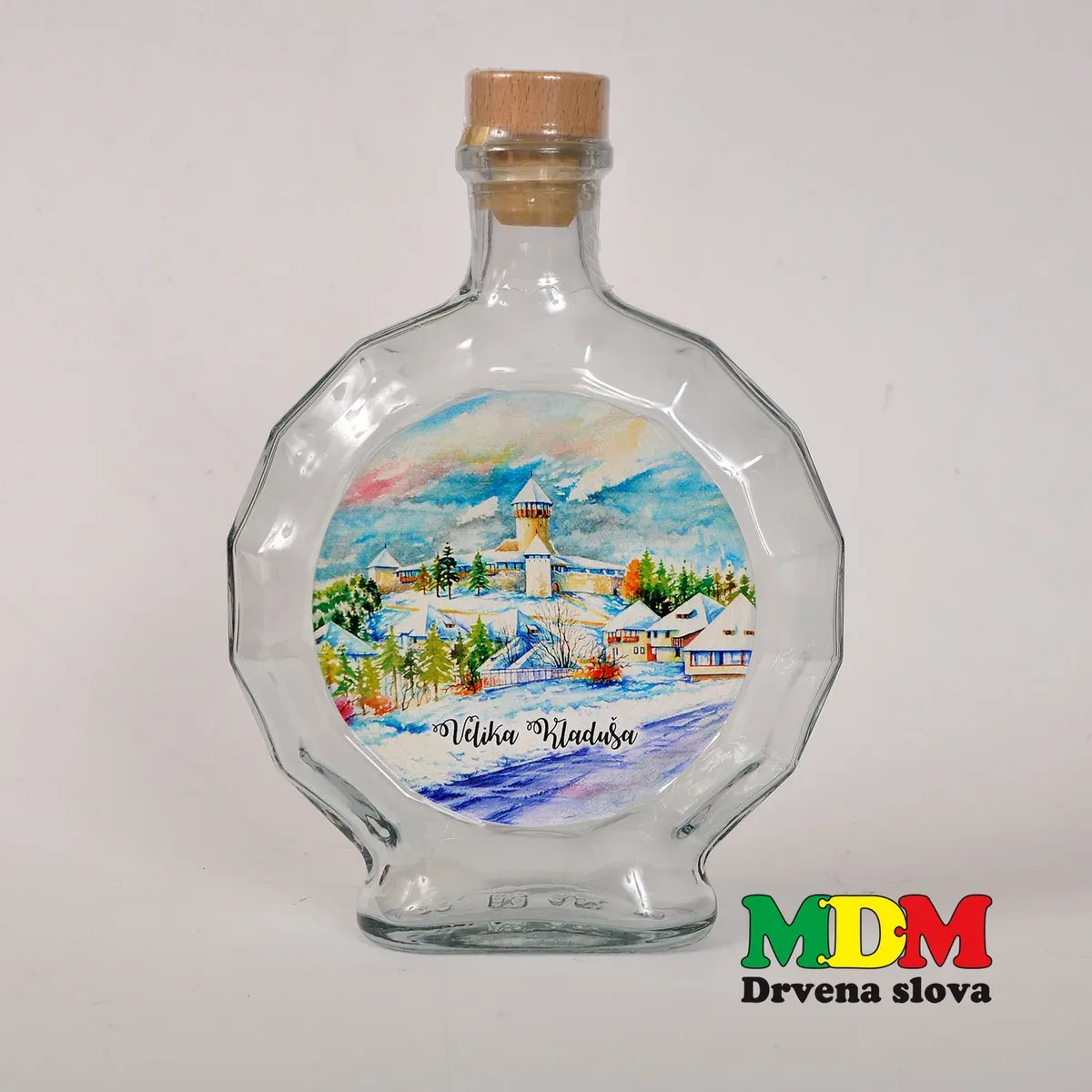 Suvenir Velika Kladuša – Dekorativna staklena pljoska sa motivom Starog grada