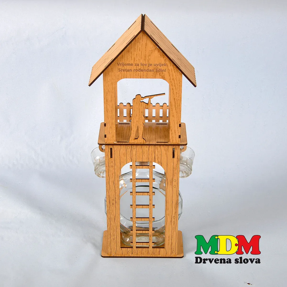 Personalizirani poklon za lovca – Drvena čeka sa čašama ručni rad