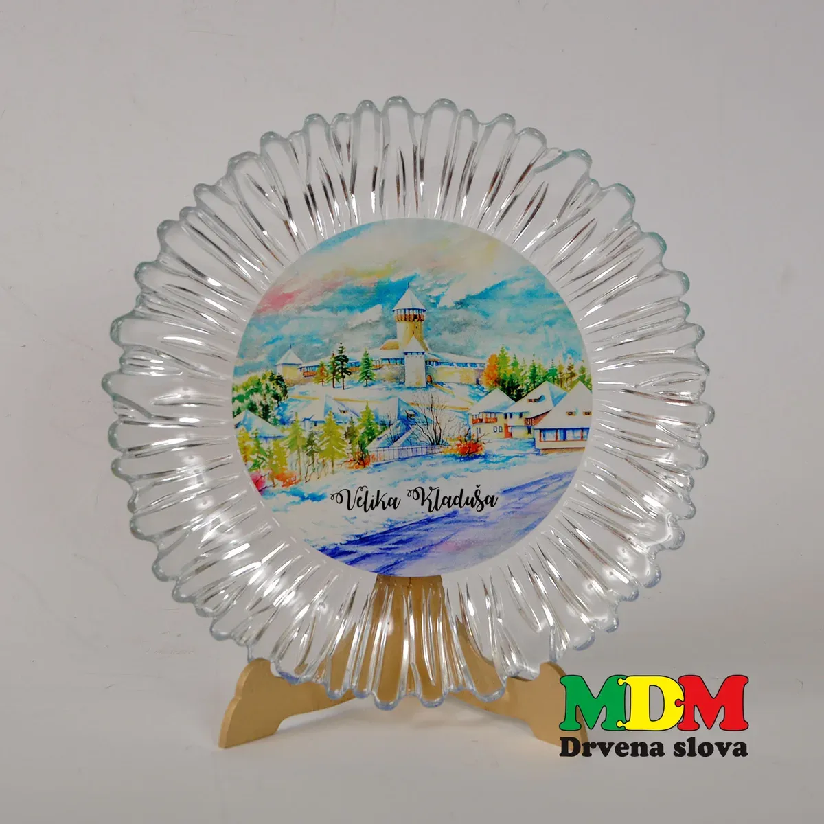 Suvenir tanjir Velika Kladuša – Dekorativni stakleni tanjir sa motivom Starog grada