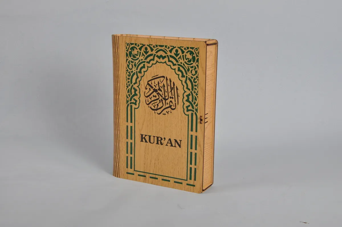 Drvena kutija za Kur’an – Dekorativna islamska kutija za čuvanje Kur’ana