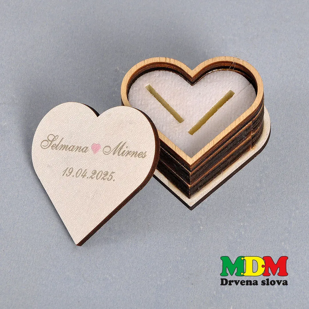 Personalizirana kutija za burme – drveno srce za vjenčanje